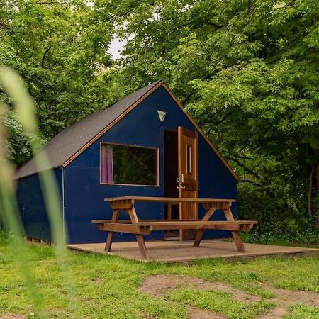 Bell Tent Glamping At Royal Victoria Country Park Southampton Exterior foto