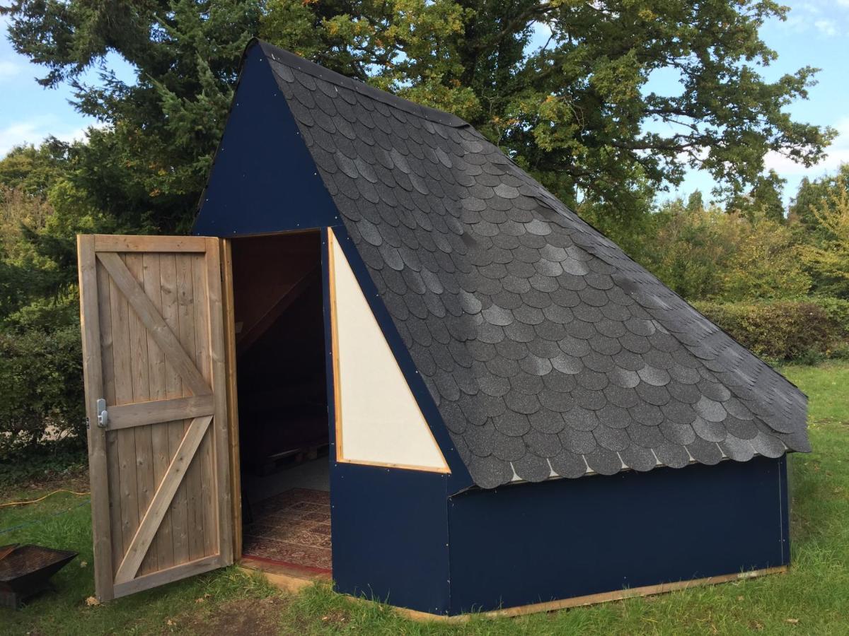 Bell Tent Glamping At Royal Victoria Country Park Southampton Exterior foto
