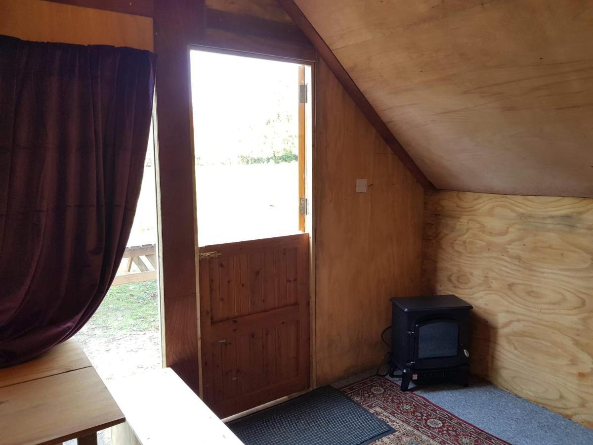 Bell Tent Glamping At Royal Victoria Country Park Southampton Exterior foto