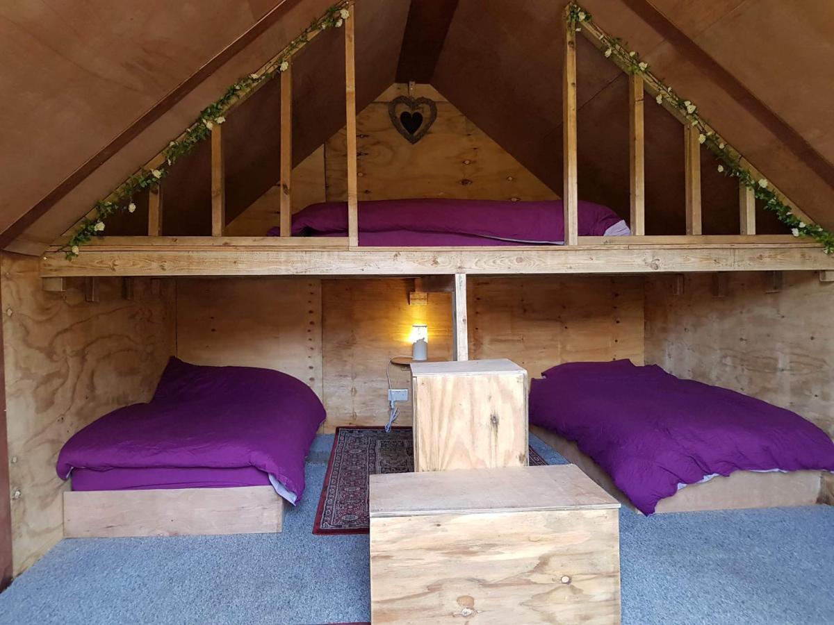 Bell Tent Glamping At Royal Victoria Country Park Southampton Exterior foto